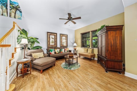 Spacious living room
