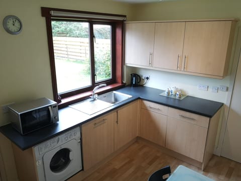 Comfort Bungalow, Private Bathroom | Shared kitchen