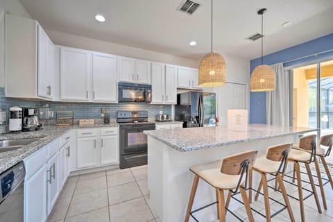 Kitchen | Fully Equipped