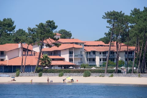 You will love to enjoy a relaxing vacation at this prime destination!