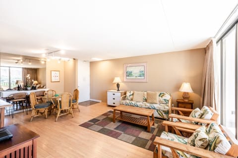 Flooring, Hardwood, Floor, Furniture, Room