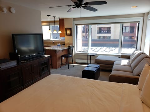 King size bed with Queen size pull-out sofa!  