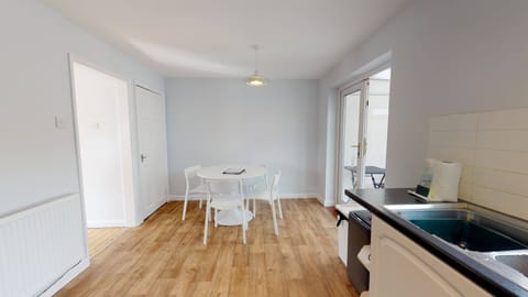 Taphouse Avenue Dining Room