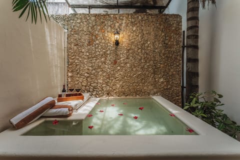 Junior Suite, 1 Queen Bed, Private Pool | Bathroom | Shower, free toiletries, towels, soap