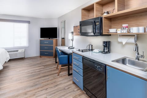 Studio Suite, 2 Queen Beds | In-room safe, desk, iron/ironing board, free WiFi