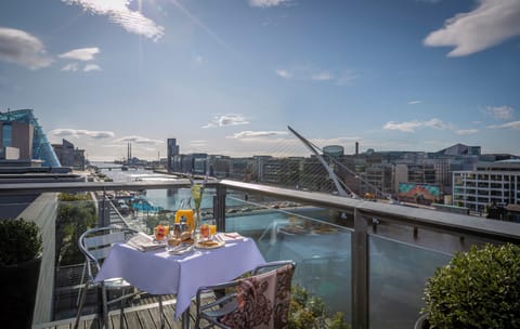 Junior Suite, 1 Queen Bed with Sofa bed, Balcony, River View | Terrace/patio
