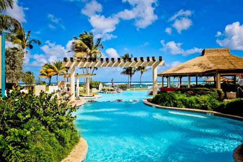 3 outdoor pools, pool umbrellas, sun loungers