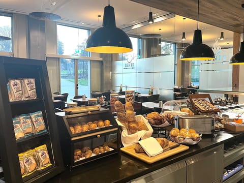 Daily continental breakfast for a fee