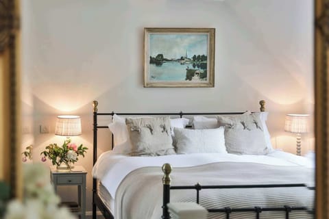 Super comfy large Superkingbed