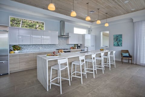 Culinary Haven: Indulge your inner chef in this dream kitchen