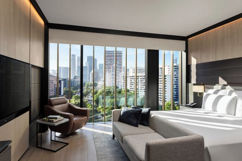 Junior Suite, 1 King Bed | Premium bedding, minibar, in-room safe, desk
