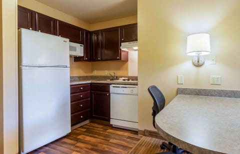 Room, 1 Bedroom, Accessible, Non Smoking | Private kitchen | Fridge, microwave, stovetop, toaster