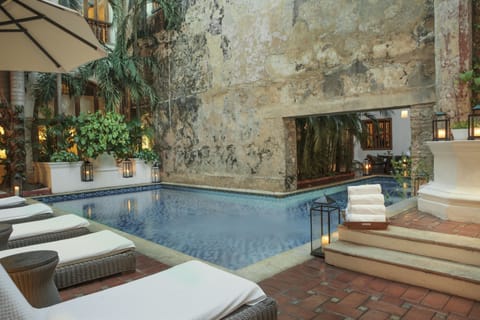 Outdoor pool, sun loungers