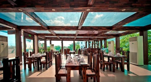 Food court