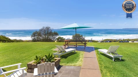 Amazing beach at your doorstep, Easy access to an amazing surf beach for surfing