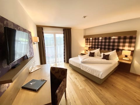 Double Room, Balcony (Turmzimmer) | Hypo-allergenic bedding, in-room safe, desk, laptop workspace