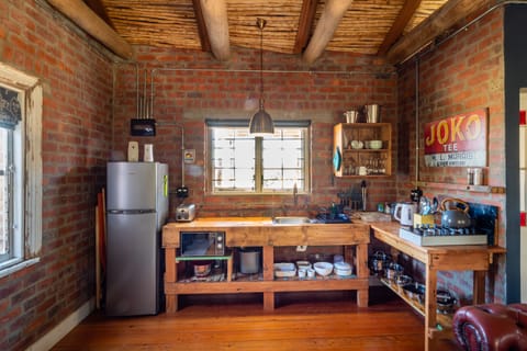 Farm Cottage - Southern Belle | Private kitchenette | Fridge, microwave, stovetop, toaster
