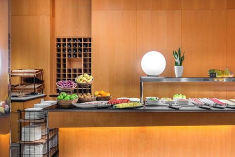 Daily buffet breakfast for a fee