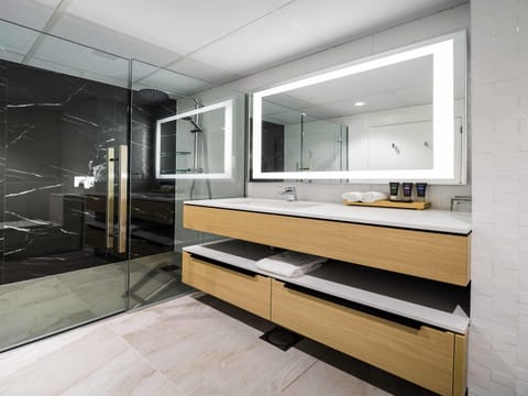 In-room safe, desk, laptop workspace, blackout drapes