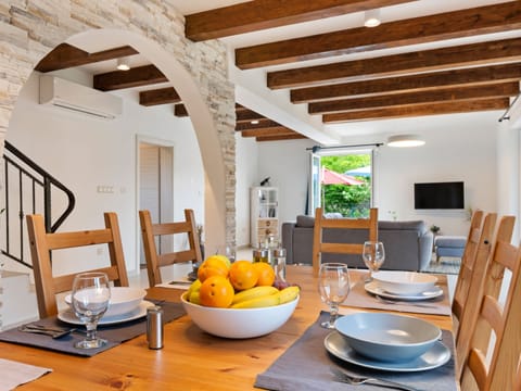 House | Dining