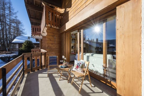 Trois Melezes balcony