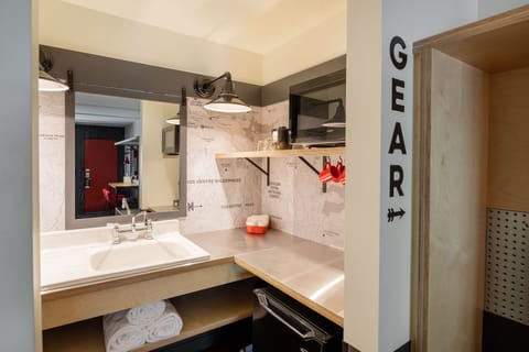 Room, 1 King Bed | Down comforters, desk, laptop workspace, blackout drapes