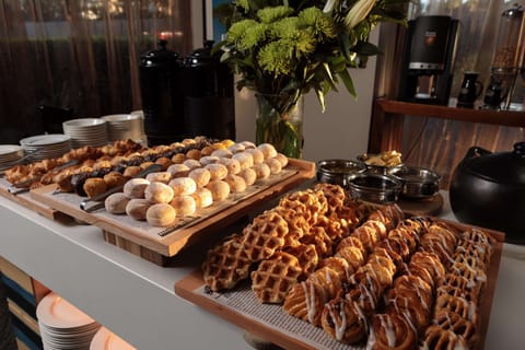 Daily buffet breakfast for a fee