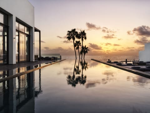 Indoor pool, 3 outdoor pools, pool umbrellas, sun loungers