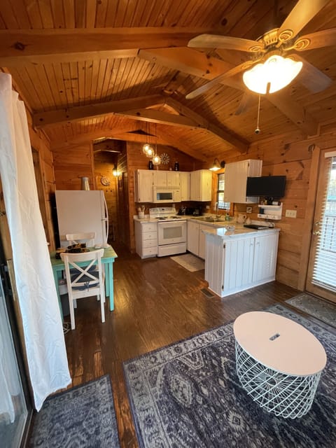 Fully equipped kitchen for preparing your own meals and Living room Smart TV 