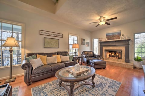 Sapphire Vacation Rental | 4BR | 3.5BA | 2,510 Sq Ft | Stairs Required
