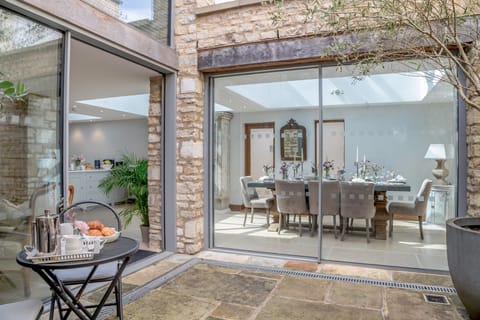 The Brewery Courtyard - StayCotswold