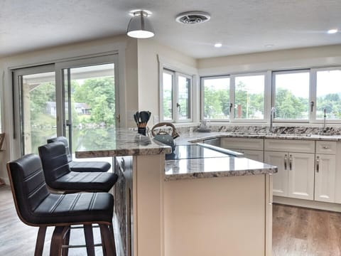 Sunny Kitchen ready for your meals