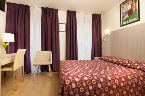 Superior Double Room | Soundproofing, cribs/infant beds, free WiFi, bed sheets