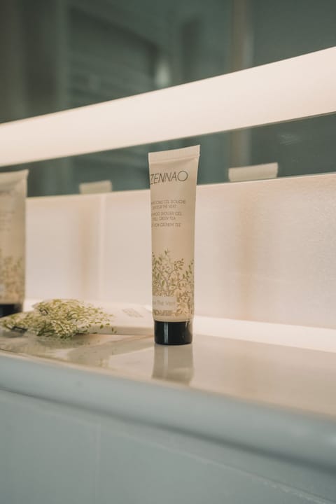 Free toiletries, hair dryer, towels, soap