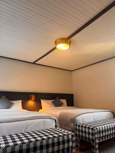 Standard Double Room | Bed sheets