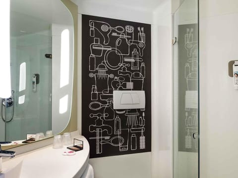 In-room safe, desk, soundproofing, iron/ironing board