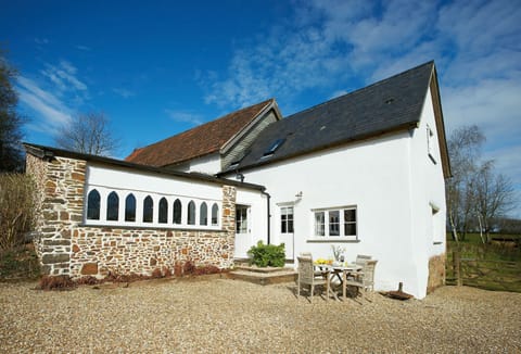 Woodland Cottage is the perfect romantic retreat in a stunning, rural and totally private location