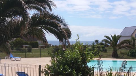 Vue sur la piscine