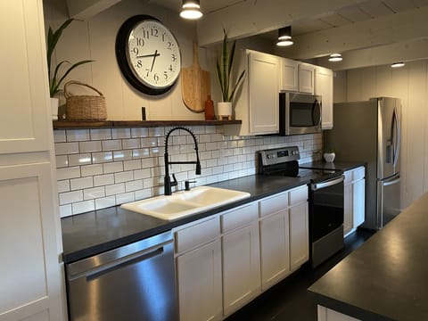 Fully equipped kitchen with a ton of counter space 