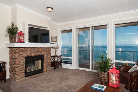 Oceanfront Living Area