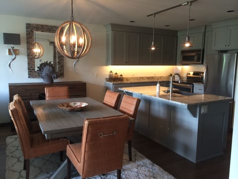 kitchen & dining