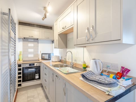 Kitchen | Poppies Court - Jericho Farm - Jericho Farm, Earl Sterndale, near Buxton