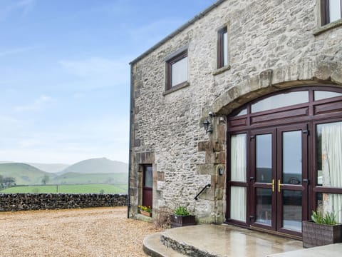 Exterior | Poppies Court - Jericho Farm - Jericho Farm, Earl Sterndale, near Buxton