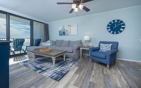 Island Winds West 872 Gulf Shores, Alabama, beach front, 2 bedroom condominium