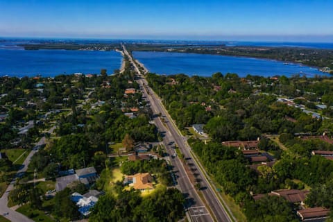 You are a quick drive over to Anna Maria Island and Bradenton Beach