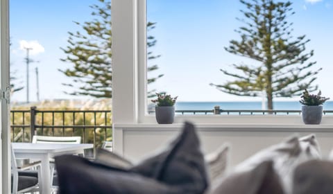 Superior House | Beach/ocean view