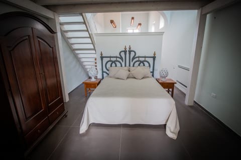 Family Room, Terrace | Hypo-allergenic bedding, down comforters, individually decorated