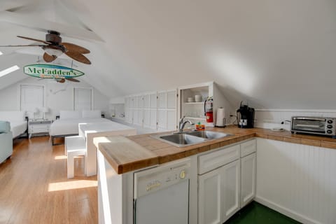 Travelers Palm - Kitchenette