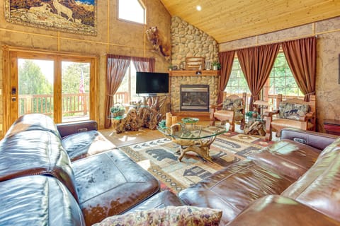 Fish Haven Vacation Rental | 5BR | 3BA | Stairs Required | 3,900 Sq Ft