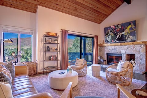 Living Room W/ Gas Fireplace and Large TV